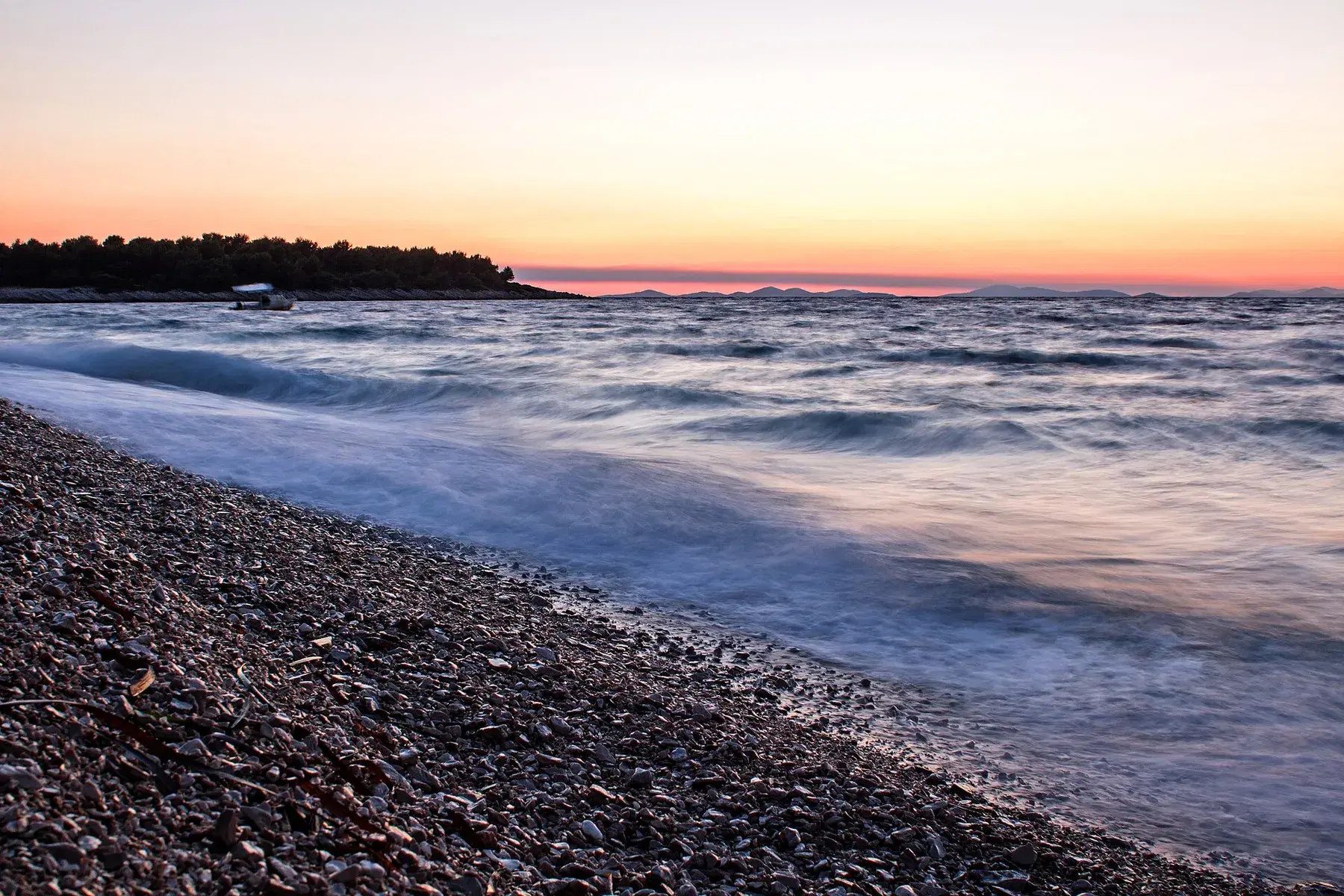 Velika Raduča Beach